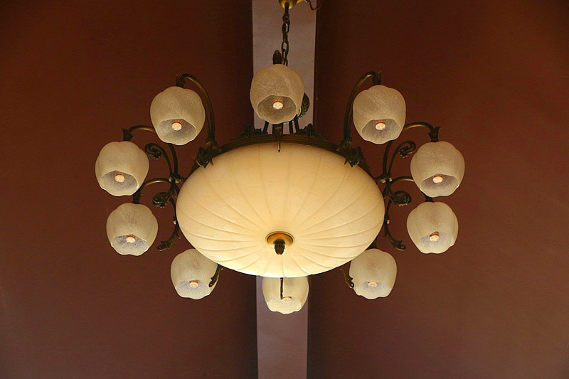 《不老松：忆海南游记》21.03.12 长島蓝湾小区漂亮的路灯