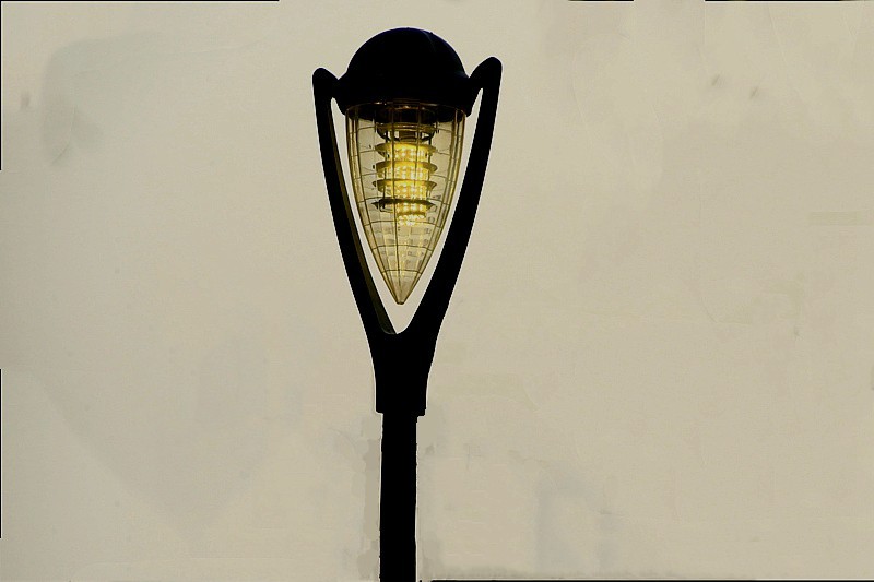 《不老松：忆海南游记》21.03.12 长島蓝湾小区漂亮的路灯