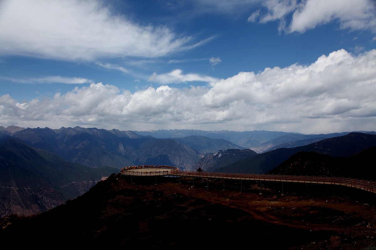 海拔4400玛娜茶金风景