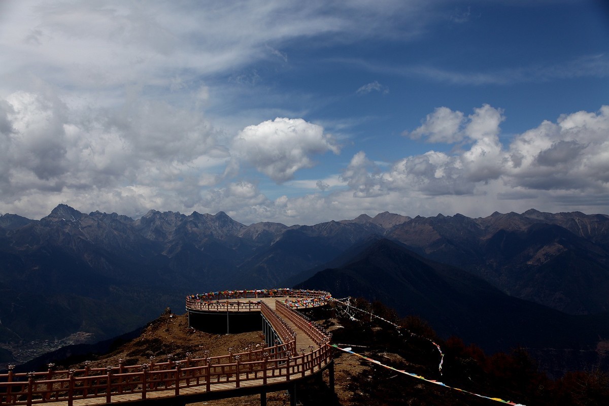 海拔4400玛娜茶金风景
