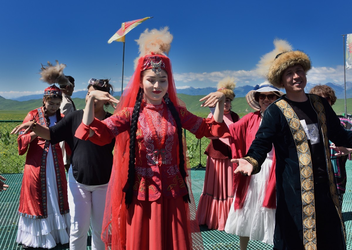 新疆那拉提旅游风景区哈萨克族婚礼表演【2】