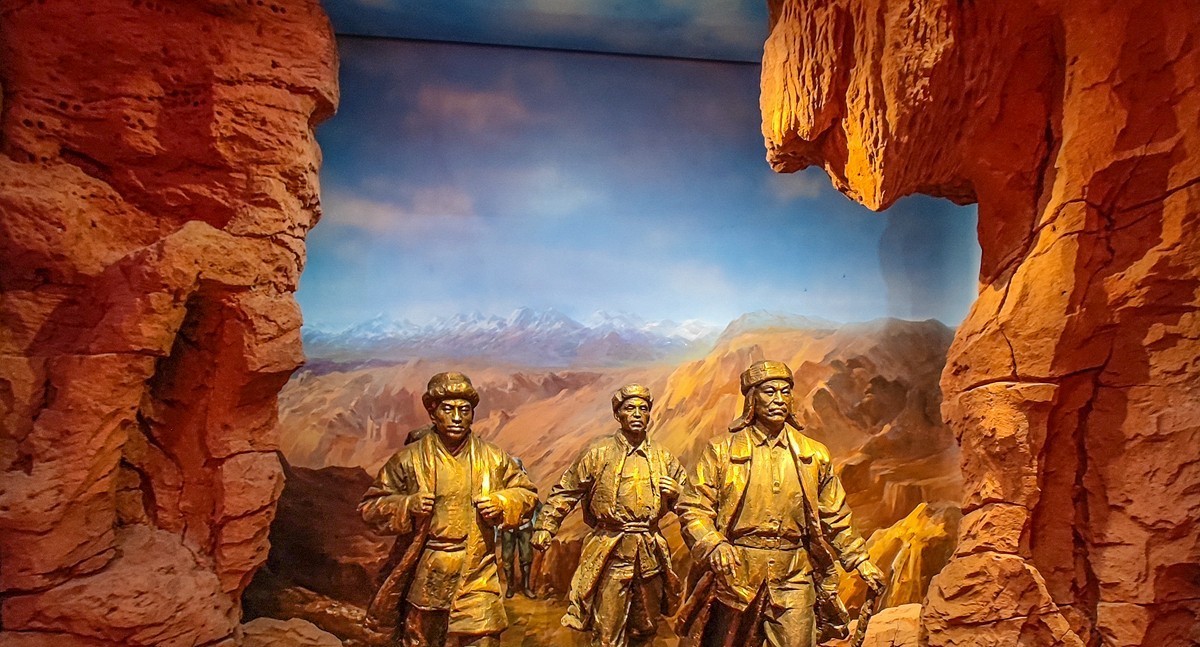 大美新疆骑游随拍——霍尔果斯国门文化展览馆