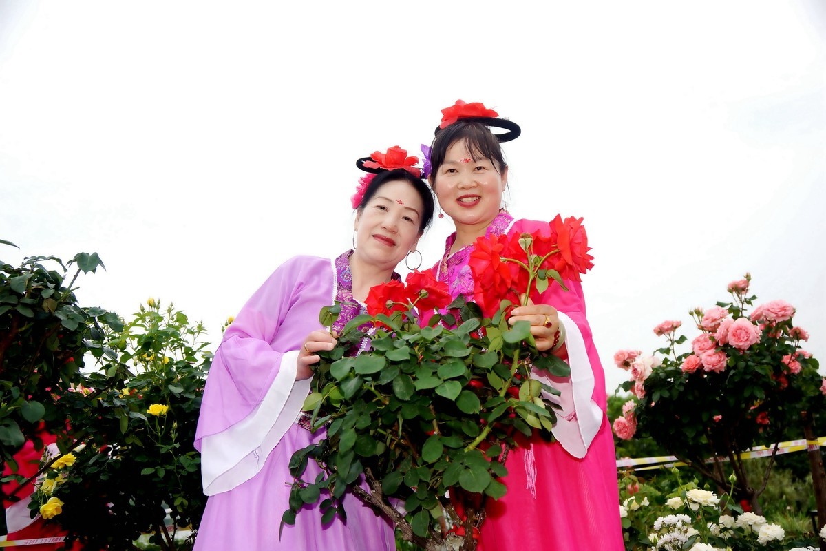 金银湖花中美女！