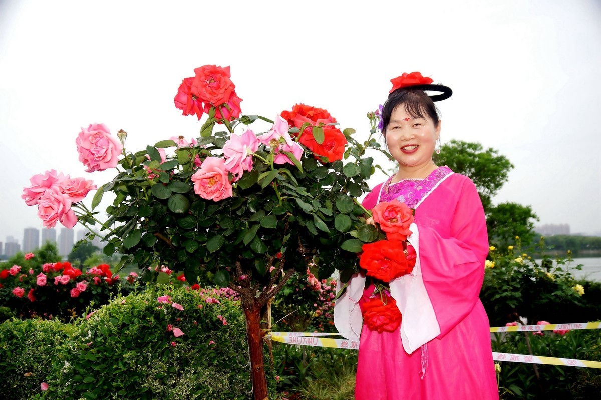 金银湖花中美女！