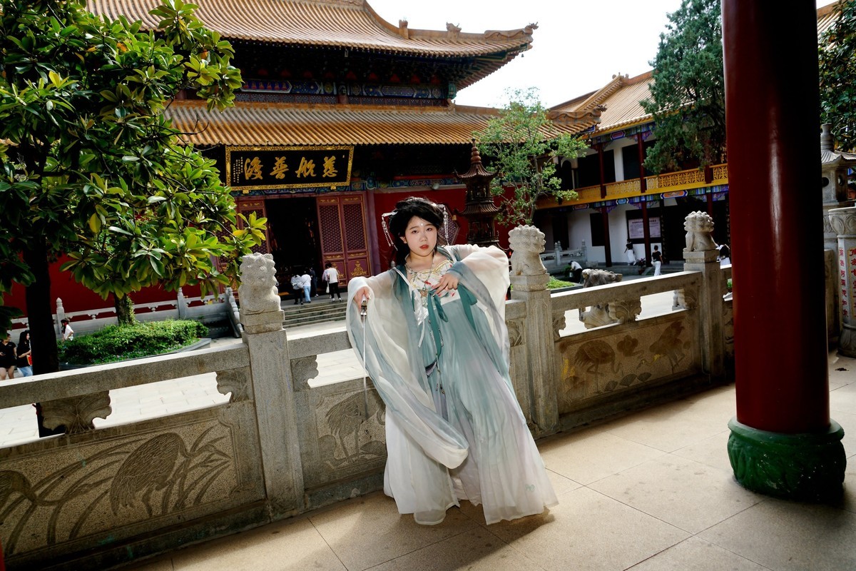 宝通寺---箭花侠女！