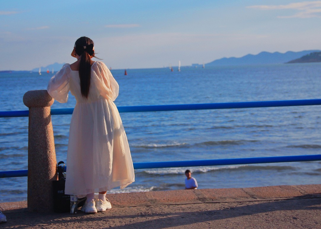 随拍扫街《海景和妹子还有潜水艇》