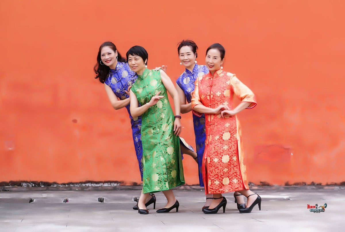 【影视城·旗袍四大美女】---高妹、秋波、飞翔、小孙