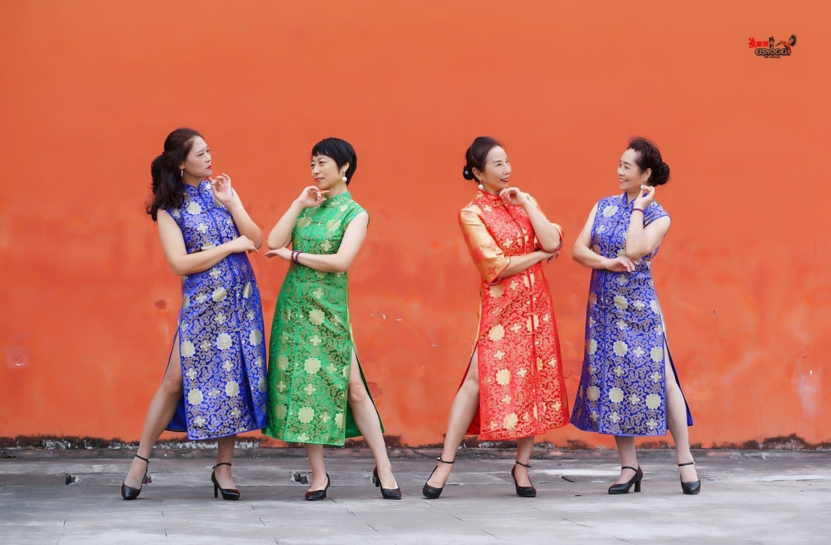 【影视城·旗袍四大美女】---高妹、秋波、飞翔、小孙