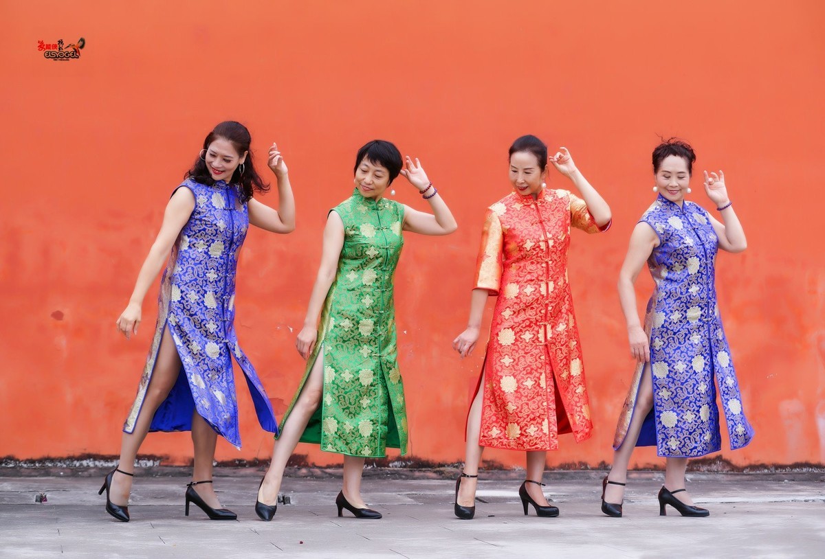 【影视城·旗袍四大美女】---高妹、秋波、飞翔、小孙