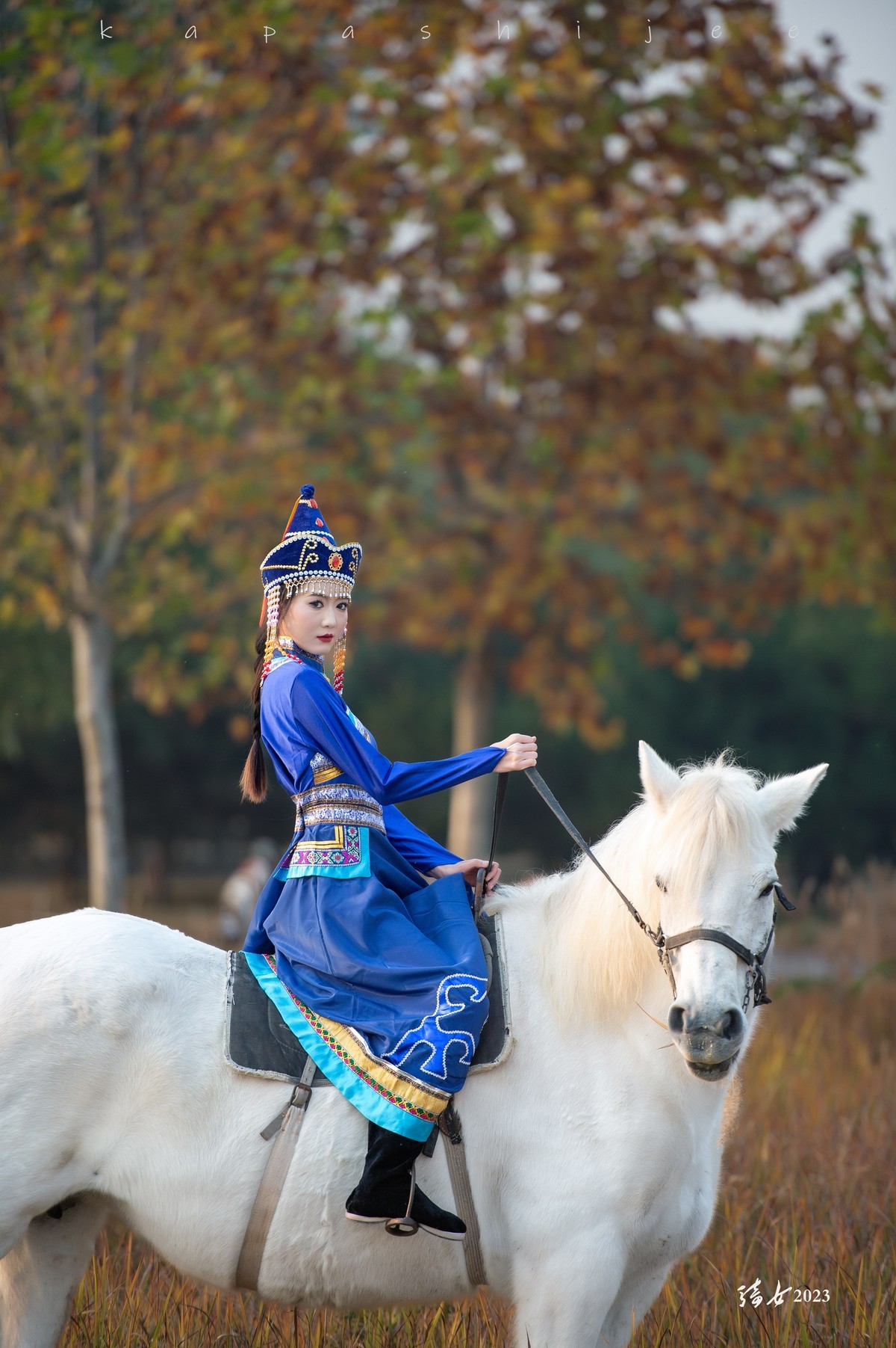 秋末人像【骑马女孩】