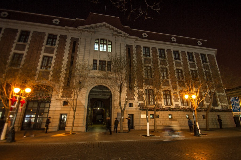 夜幕下的天津卫