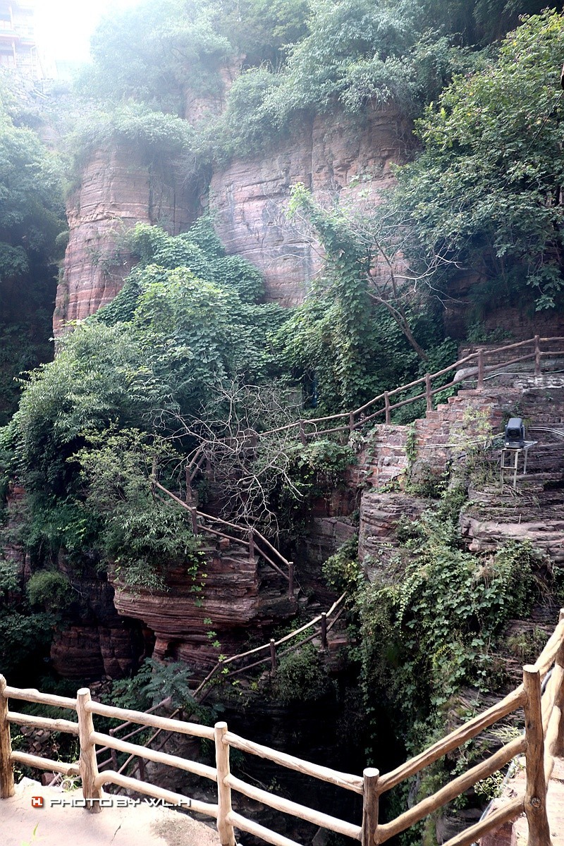 游郭亮村，走绝壁长廊