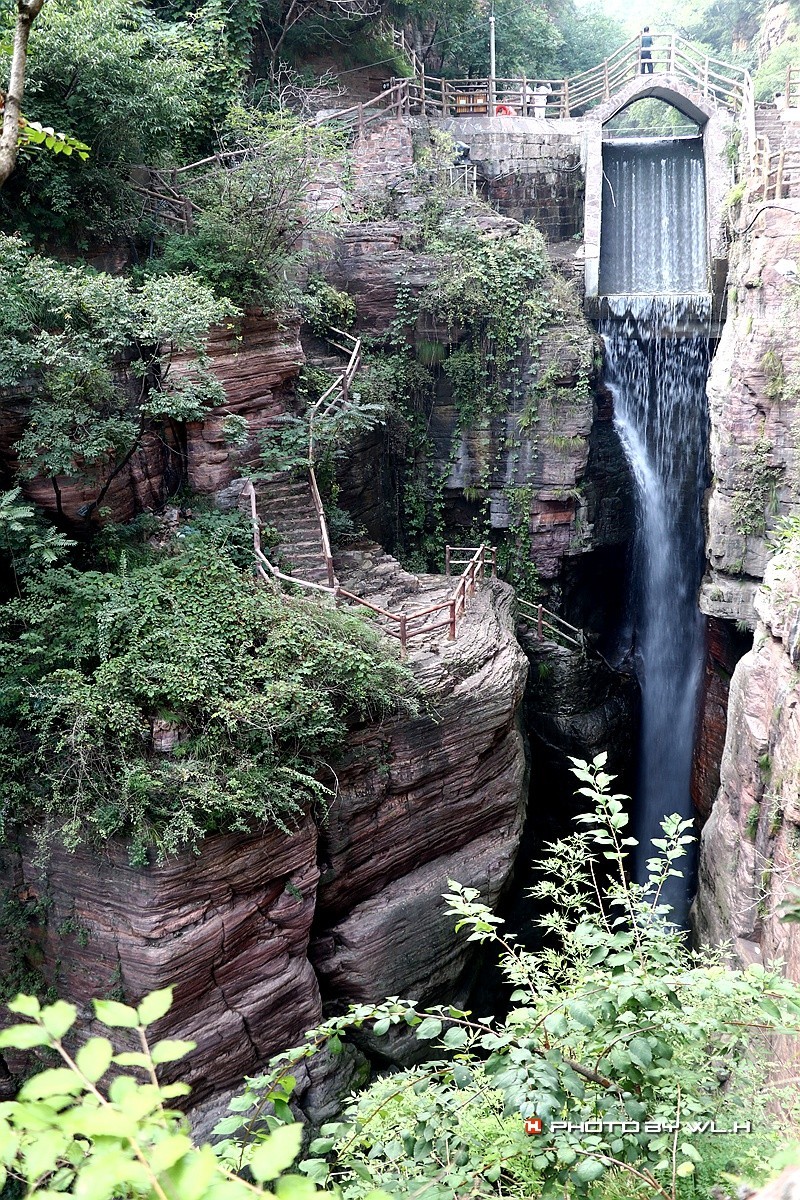 游郭亮村，走绝壁长廊