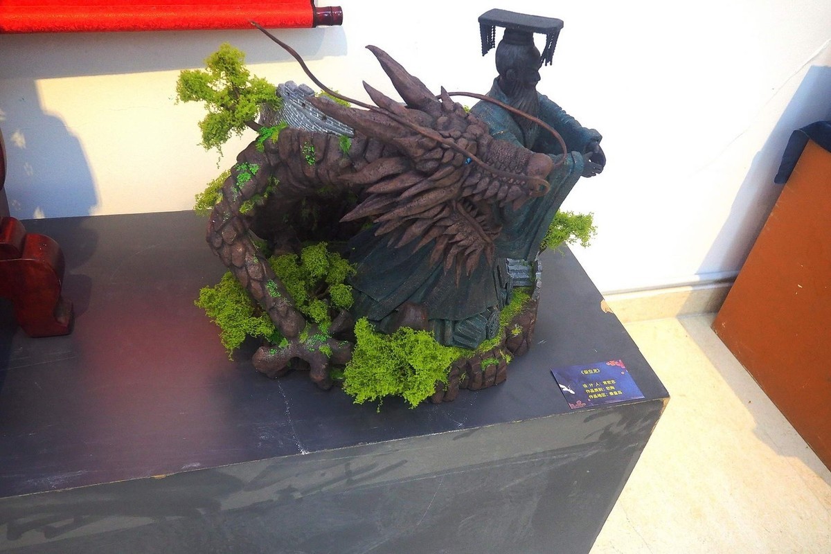 《2024河北工艺美术精品展》上