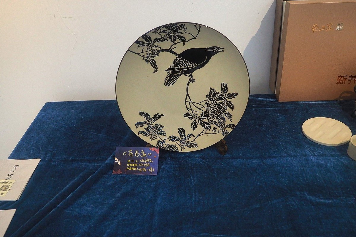 《2024河北工艺美术精品展》上