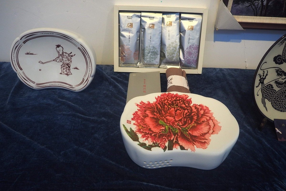 《2024河北工艺美术精品展》上