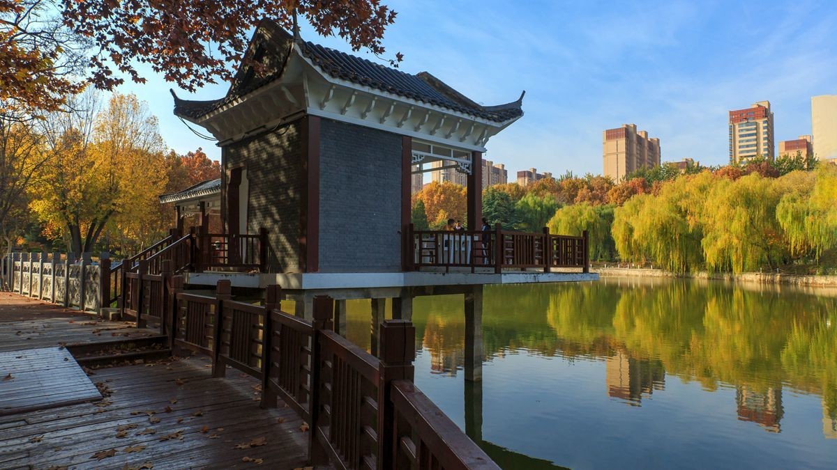 裕西公园的秋景