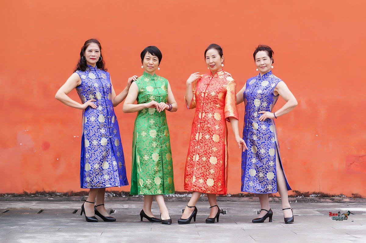 【影视城·旗袍四大美女】---高妹、秋波、飞翔、小孙