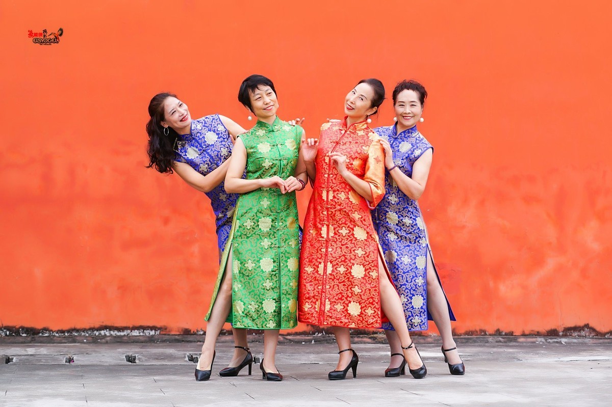 【影视城·旗袍四大美女】---高妹、秋波、飞翔、小孙