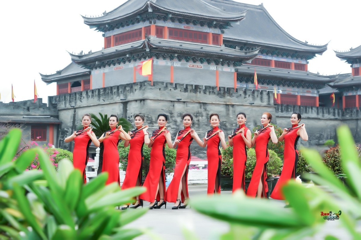 【影视城·九大美女】--梁祝、高妹、雯雯、卫红、小梅、清心、红卫、姐儿、于艳