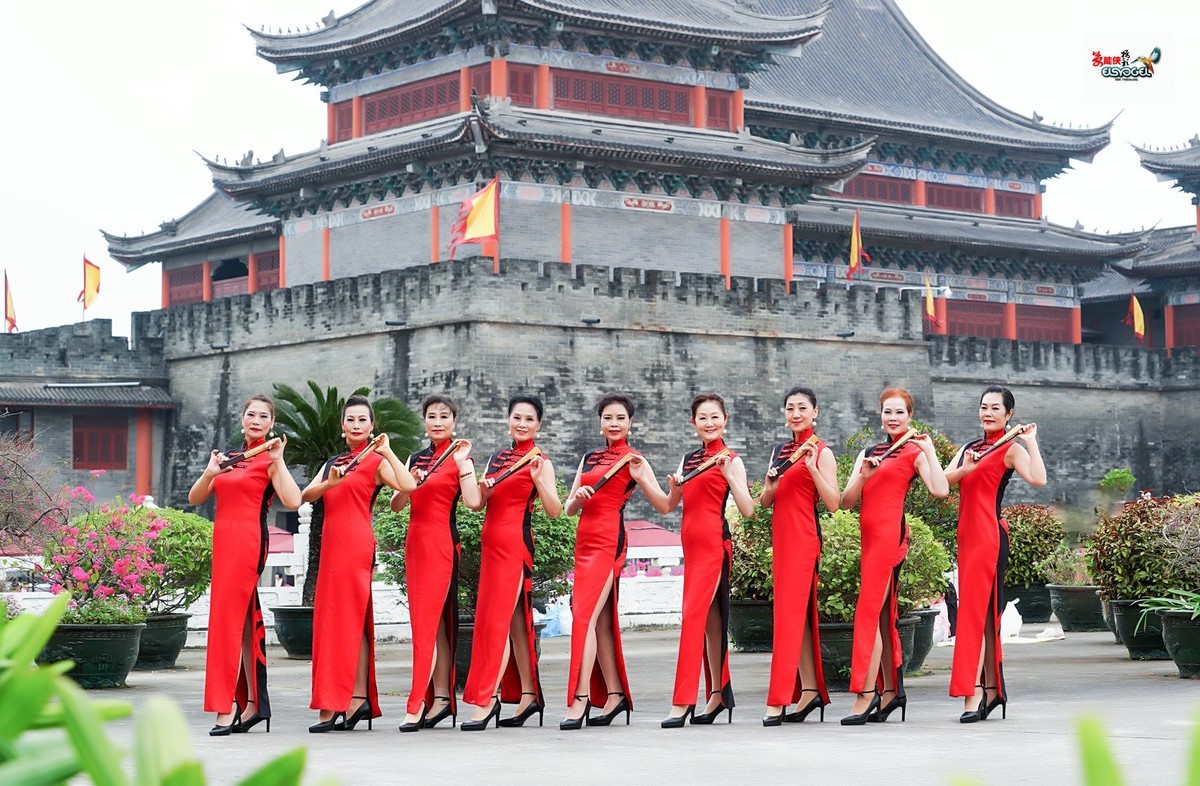 【影视城·九大美女】--梁祝、高妹、雯雯、卫红、小梅、清心、红卫、姐儿、于艳