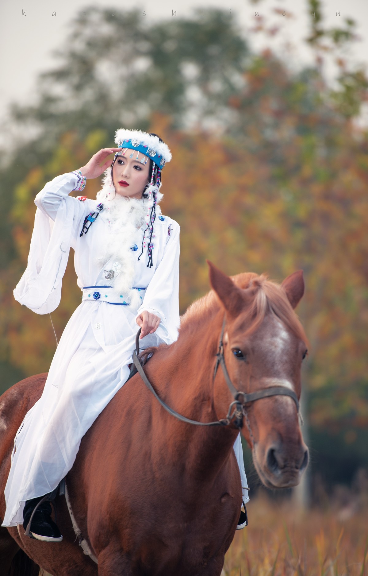 秋末人像【骑马女孩】