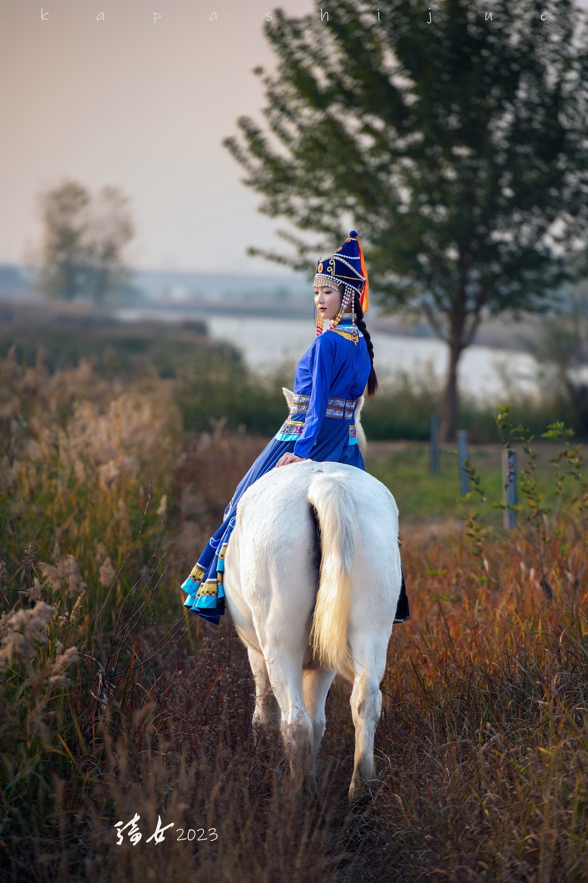 秋末人像【骑马女孩】