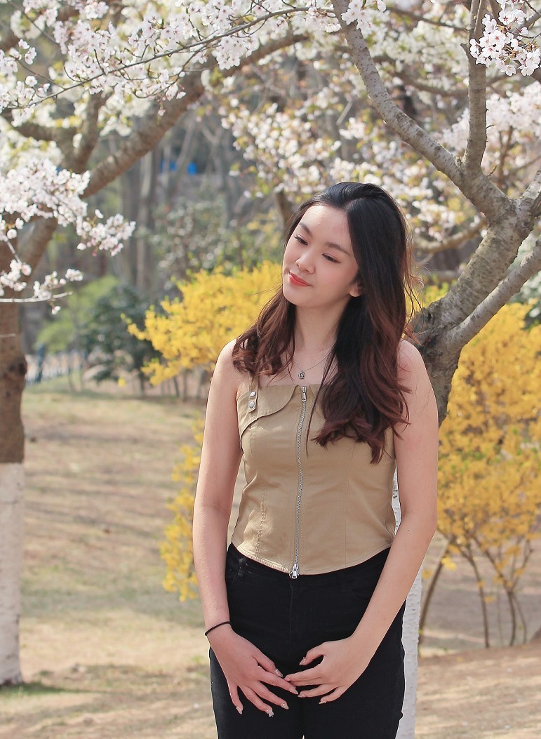 随拍杂拍街拍《风景，花草微距还有妹子》还有抓拍！哈哈