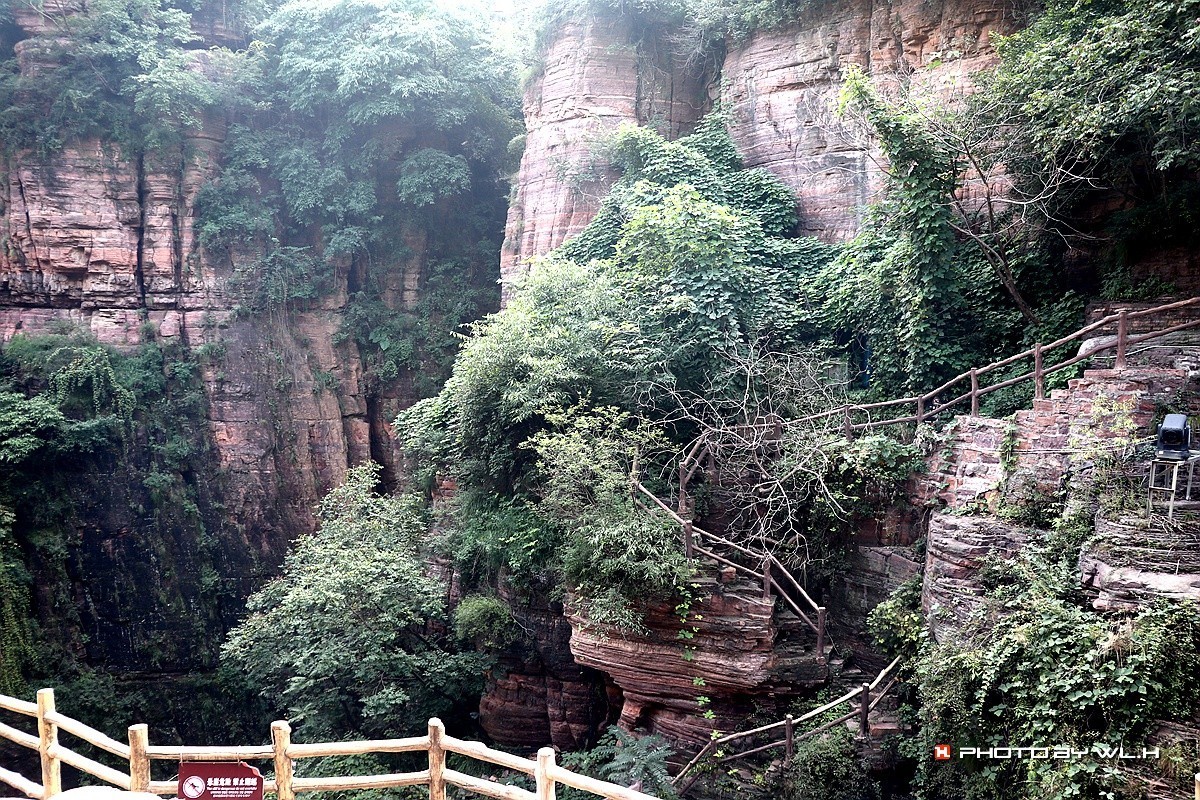游郭亮村，走绝壁长廊