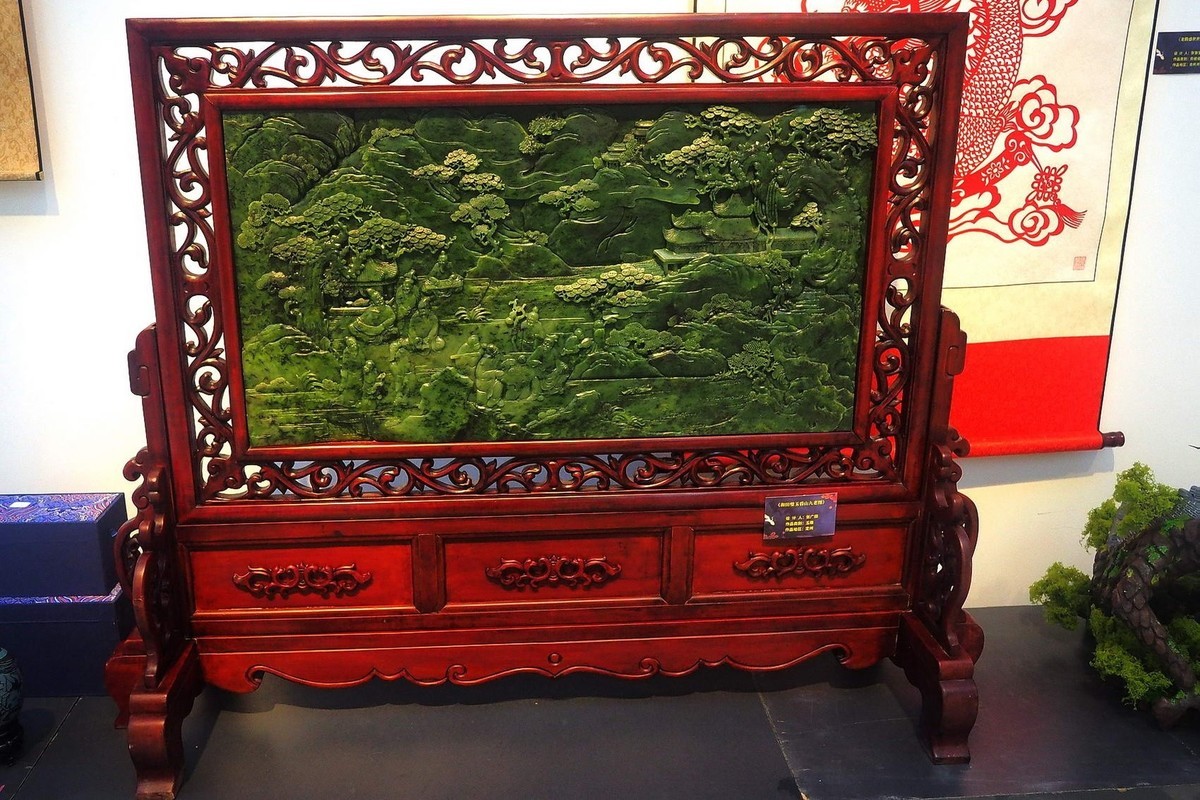 《2024河北工艺美术精品展》上