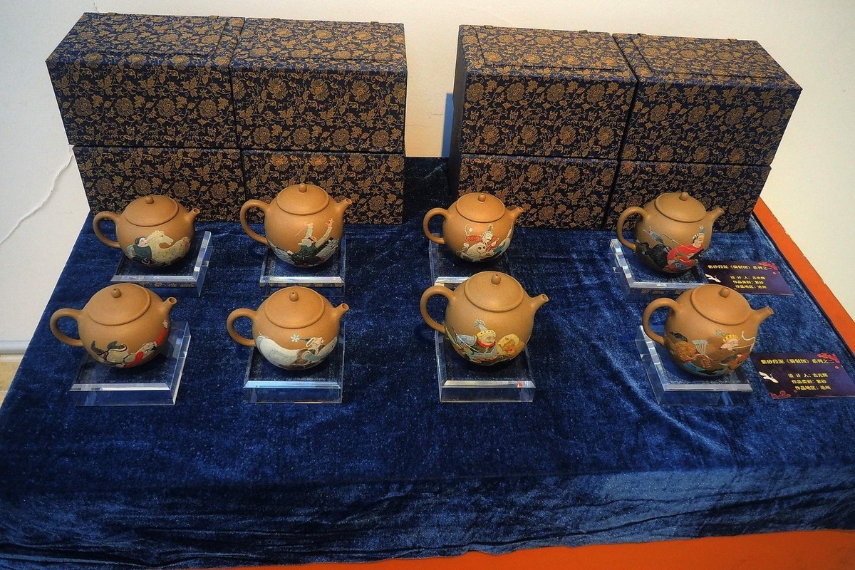 《2024河北工艺美术精品展》上