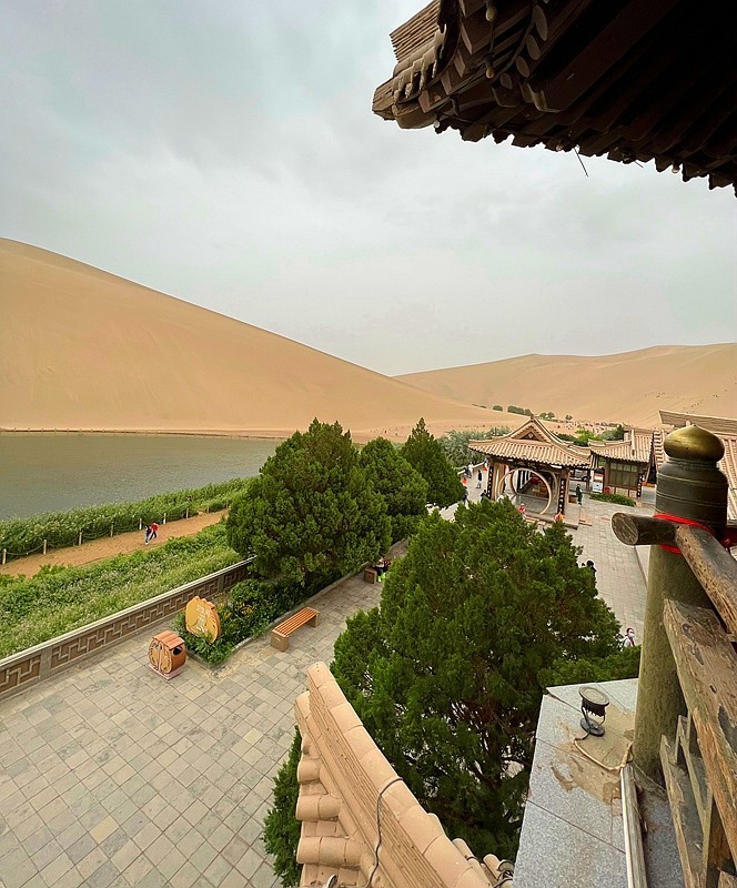 《不老松：纪实摄影》手机片：甘肃、新疆游！（09）鸣沙山月牙泉！ (5)