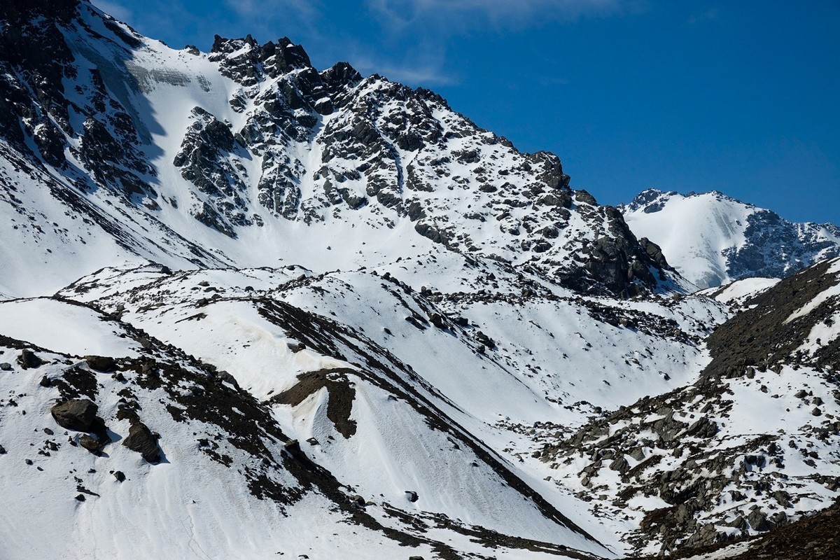 独自攀登巴尔斯雪山（RX10m3拍）