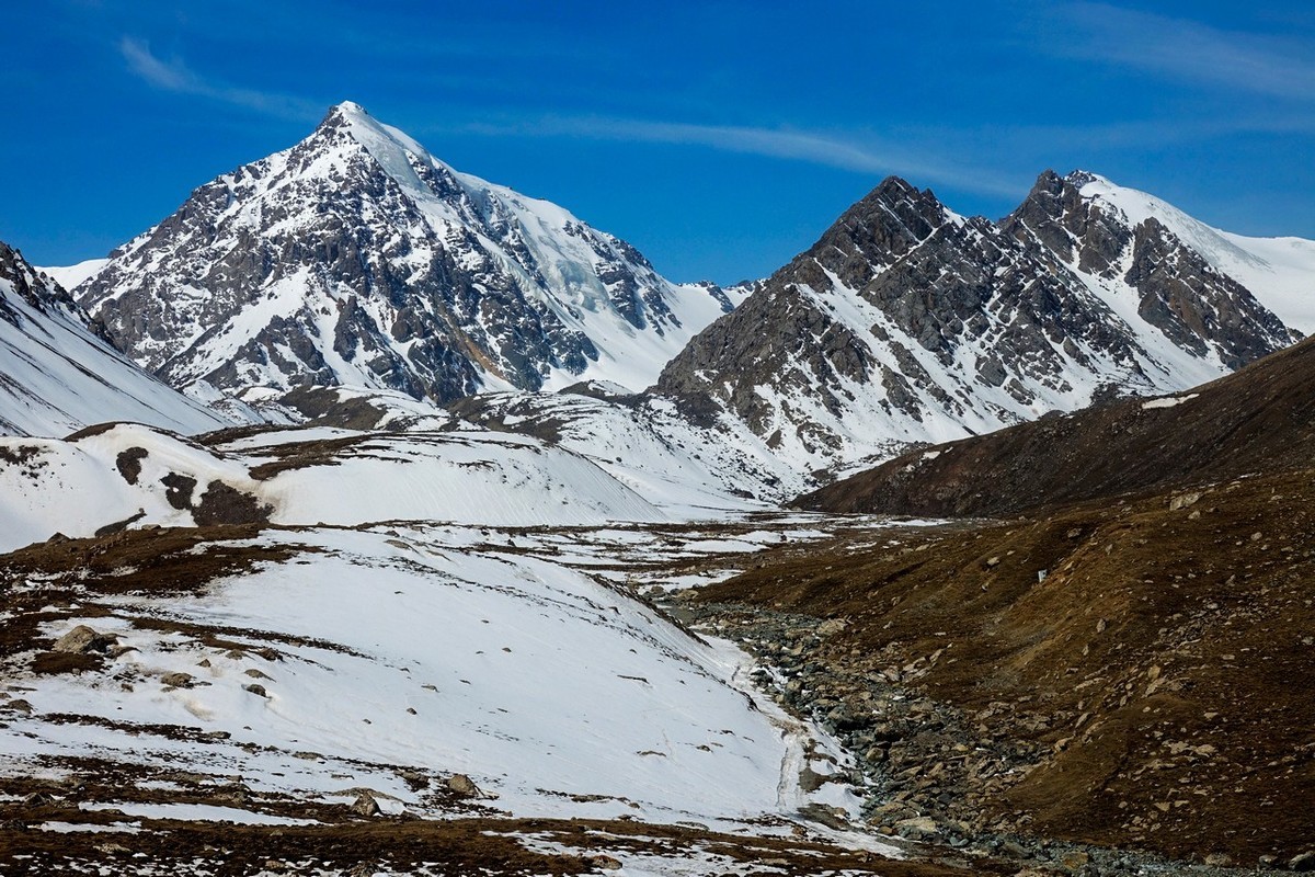 独自攀登巴尔斯雪山（RX10m3拍）