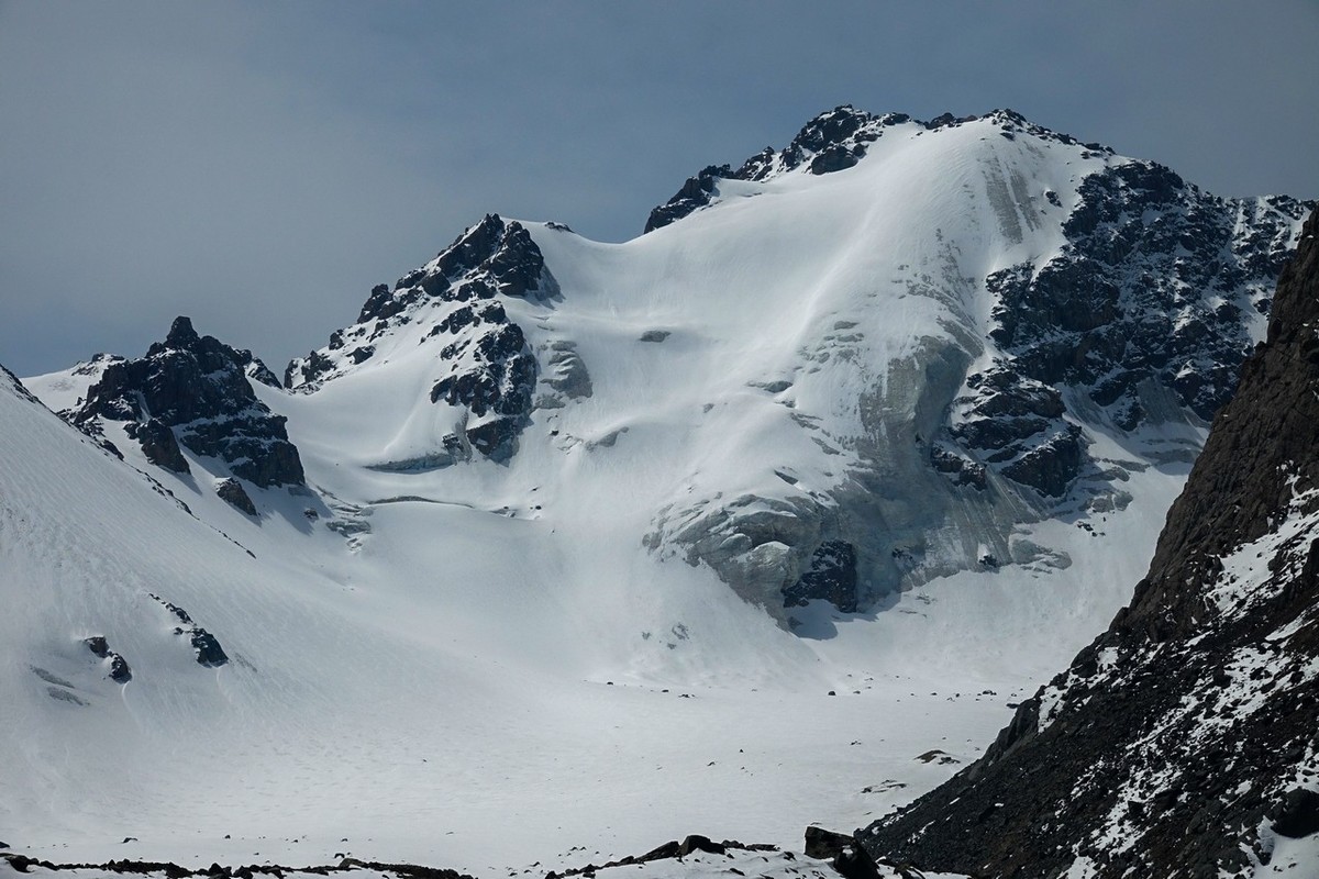 巴尔斯雪山掠影（胖卡3拍）
