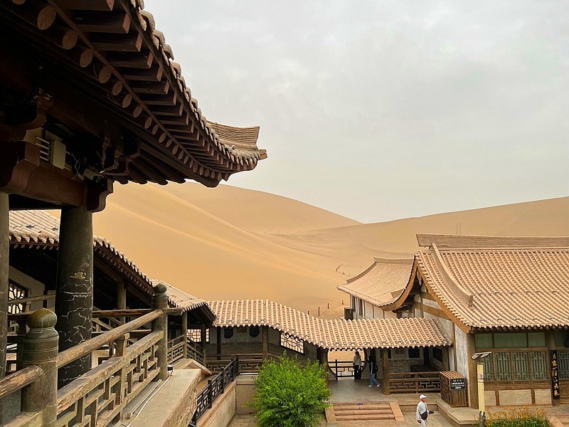 《不老松：纪实摄影》手机片：甘肃、新疆游！（09）鸣沙山月牙泉！ (5)