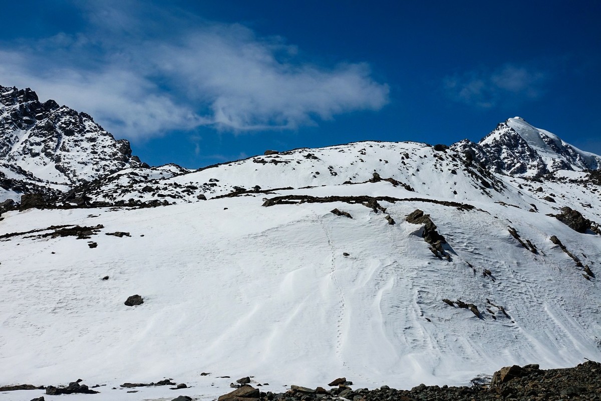 独自攀登巴尔斯雪山（RX10m3拍）