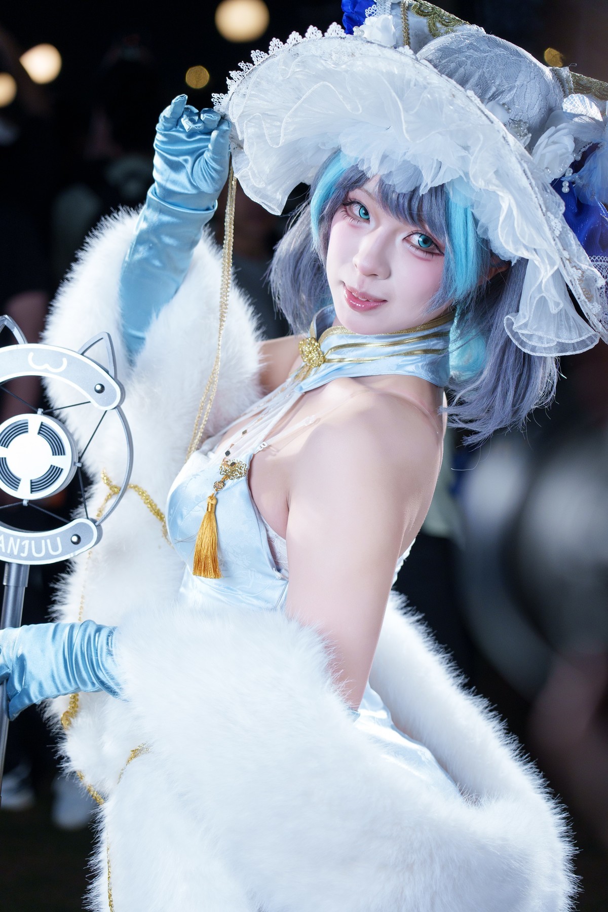?【白丝袜妹子柴郡cos】-是你喜欢的柴郡猫吗