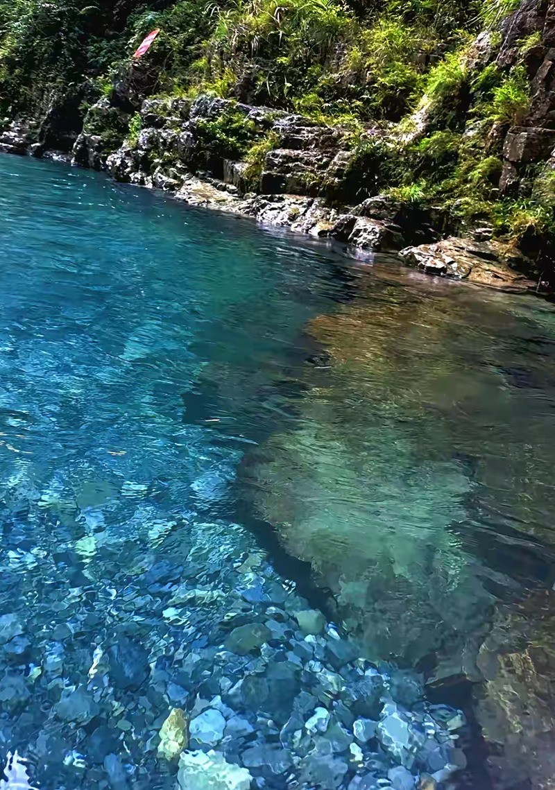 清清山泉