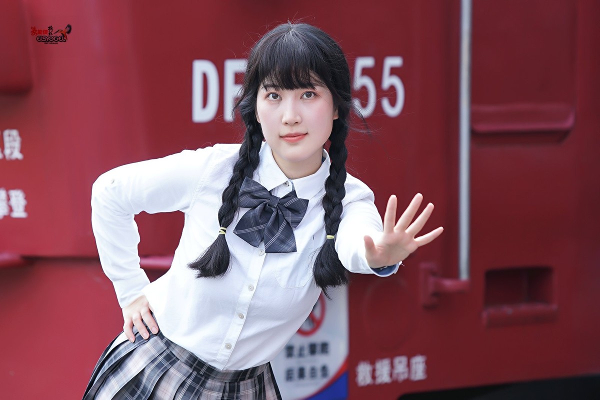 【机车少女】---似海