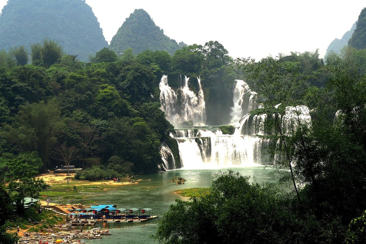 跨国瀑布德天瀑布游玩顺序 ChMkLWjAt1mIJGQ4AA266IOT3MwAADlcgIhUKYADbsA893.jpg