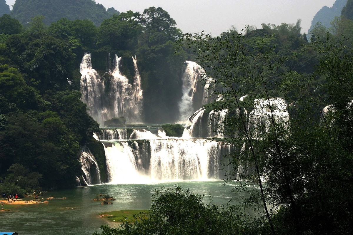 跨国瀑布德天瀑布游玩顺序 ChMkLWjAt1mIdH7JAA3ee2IXpQ8AADlcgIv00gADd6T805.jpg