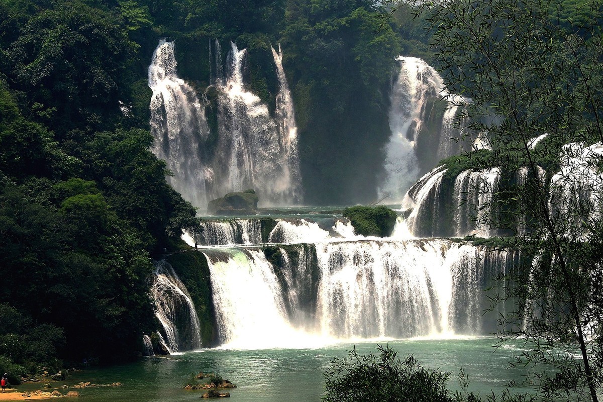 跨国瀑布德天瀑布游玩顺序 ChMkLWjCAqmIF5i4ABAI0NpdsuIAADoQwEPz14AEAjo390.jpg