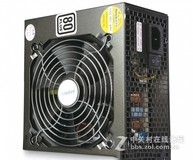 简洁高效 航嘉多核R80 400电源