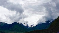雅怒藏布江大峡谷雪山