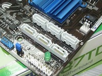 求大神教我怎么插机箱的前置线。