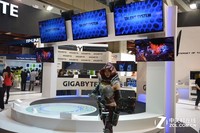 产品好妹子靓 来欣赏技嘉展台Showgirl