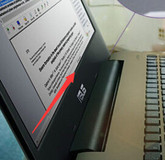 请问下这儿裂开了能保修不