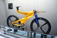 超前卫哲学:Lexus NXB概念碳纤维单车