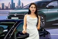 2024.8.30,成都27届国际车展模特照片8。